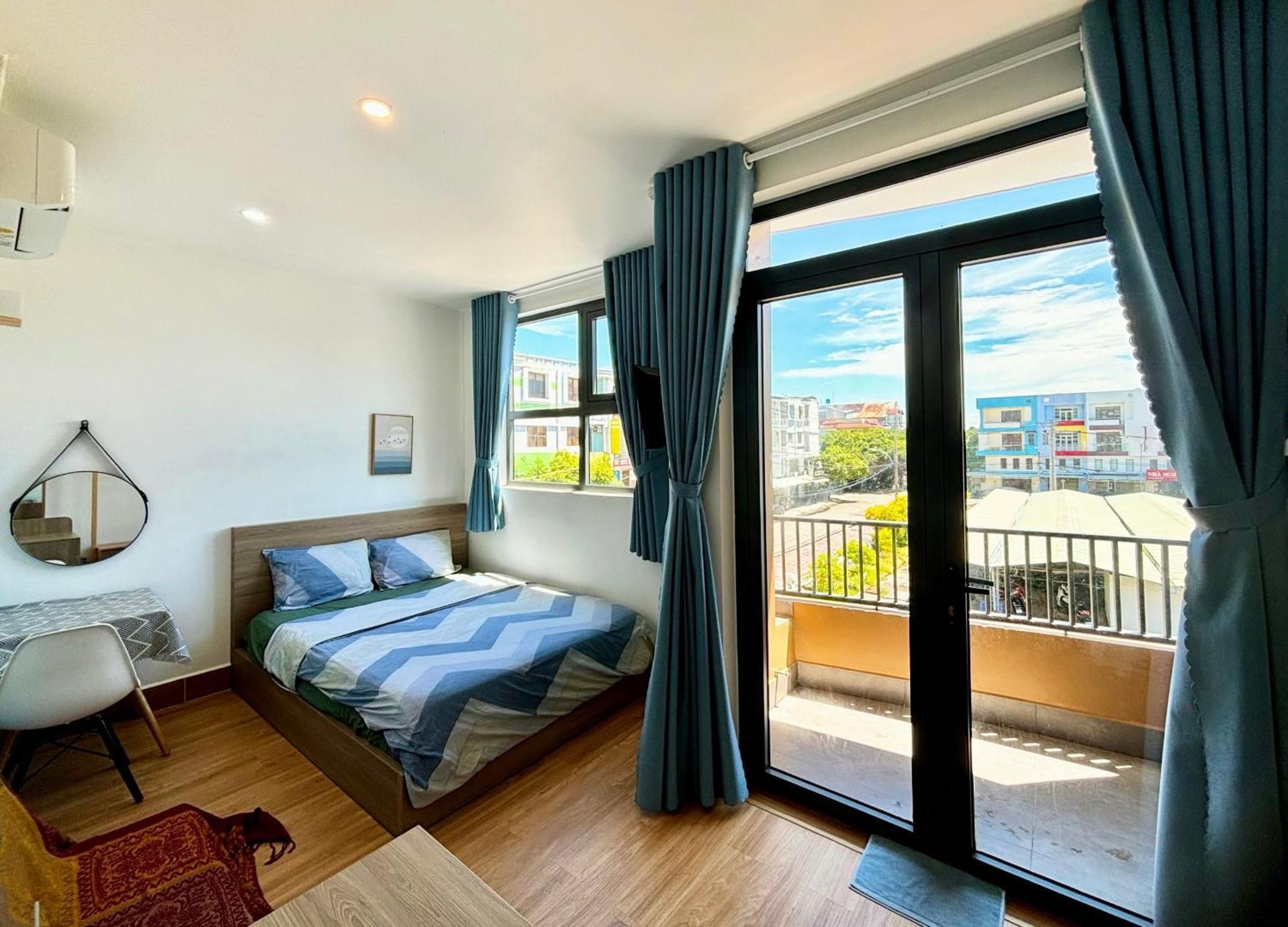 Stay Hostel 2 - 350M From The Ferry 迪石 外观 照片